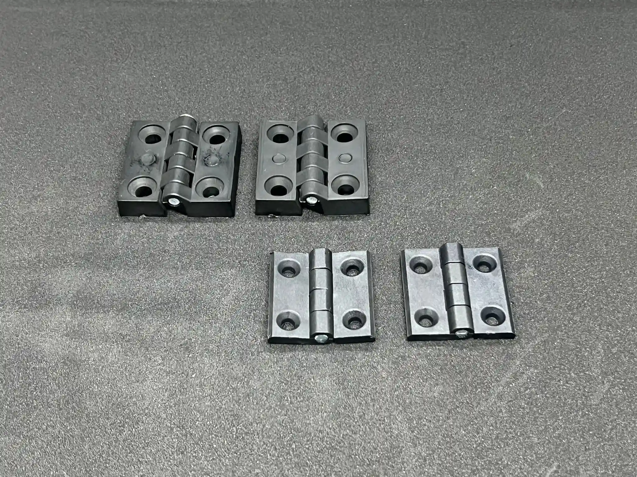 PLASTİK MENTEŞELER 50X50